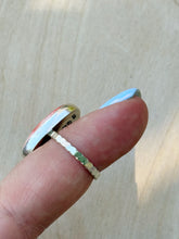 Load image into Gallery viewer, SZ // 7 Spiney Oyster Shell Ring
