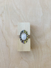 Load image into Gallery viewer, SZ // 7 Moonstone Ring